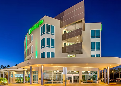 Holiday-Inn-Hotel-Cavin